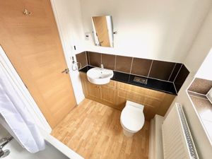 Family Bathroom- click for photo gallery